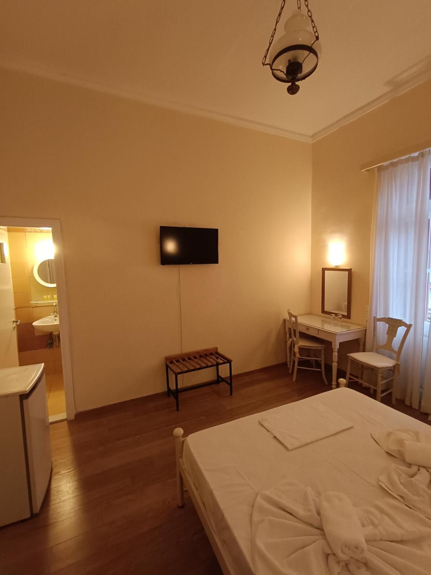 Anesis Hotel Loutra Edipsou  ภายนอก รูปภาพ